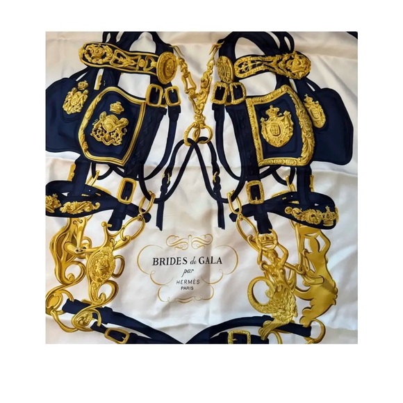 Hermes Large Silk Scarf - Picture 5 of 5